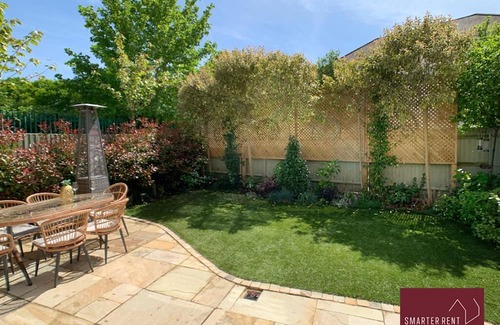 Woking Casa | Chobham - Parking, Garden, Gated
