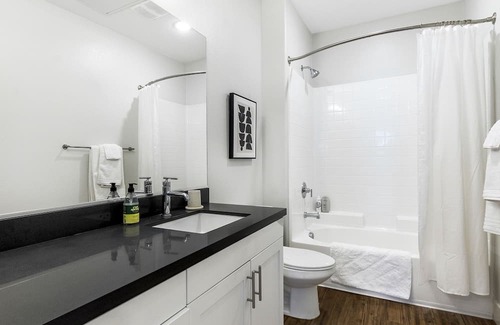 Moreno Valley Apartamento | Modern Apartment in Prime Location (ID7929X67)
