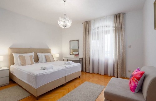 Kamen Apartamento | Three bedroom apartment with terrace and sea view Stobreč, Split (A-21990-a)