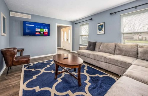 Centerville Casa | Family & Friends in Heart of Centerville 5bd/3ba!