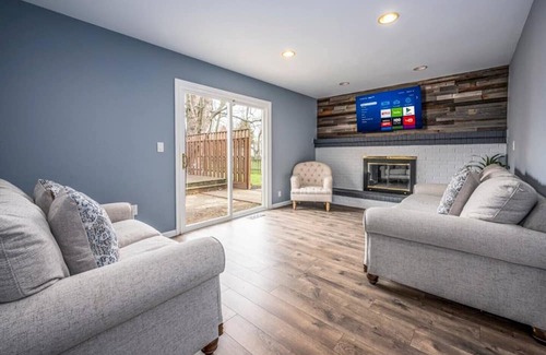 Centerville Casa | Family & Friends in Heart of Centerville 5bd/3ba!