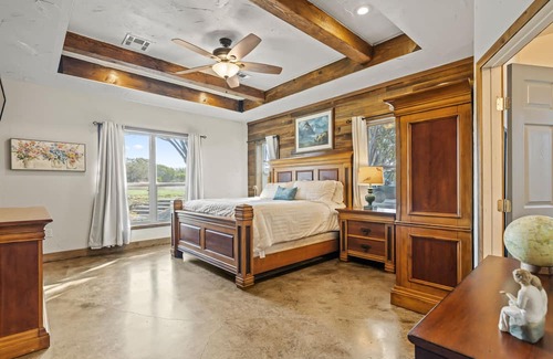 Harper Casa | Modern ranch retreat with rustic charm, Ping-Pong, BBQ, W/D, & firepit