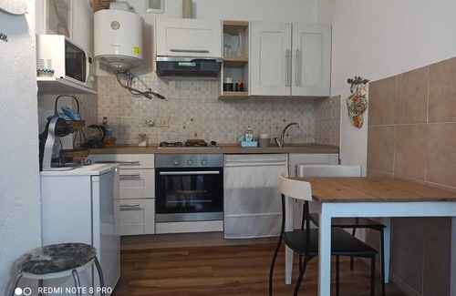 Sori Apartamento | Petite Batty CITRA 010060LT0099 BETWEEN THE GREEN AND THE SEA.