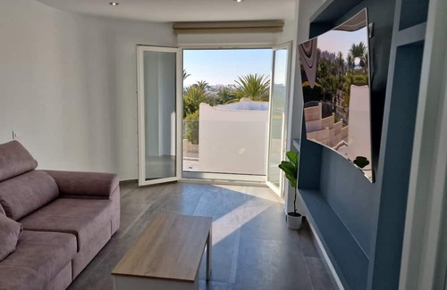 Almerimar Casa | Holiday Home 'Apartamento Gaviota 10' with Shared Terrace, Wi-Fi and Air Conditioning