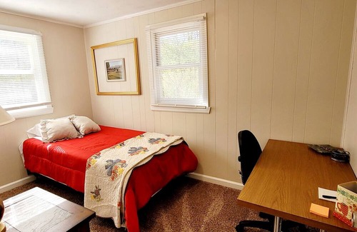 Cameron Cabaña | Whistling Pines Cottage