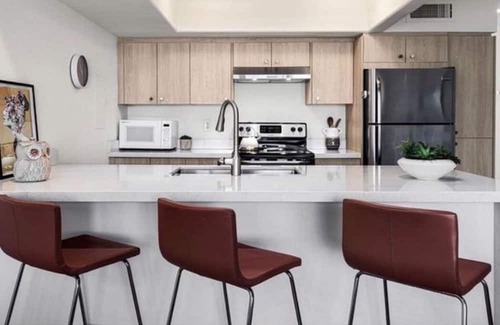 Deepwell Estates Condominio | SmokeTree racket club condo in the heart of Palm Springs