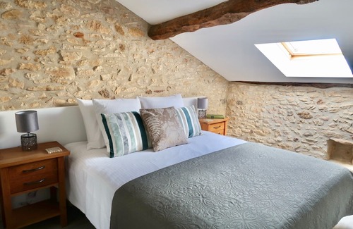 Biron Cabaña | Restored stone farm - traditional features with a modern twist - shared pool