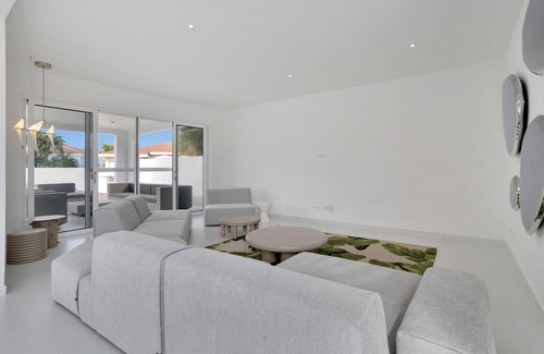 Sabadeco Villa | Luxurious, brand-new Villa with stunning views of the Caribbean Sea!