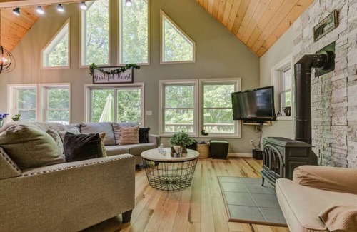 Conway Chalet De Esquí | Cranmore Adventure, Pet-Friendly |Game Area