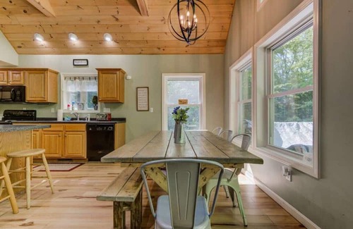 Conway Chalet De Esquí | Cranmore Adventure, Pet-Friendly |Game Area