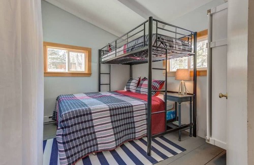 Conway Cabaña | Rustic Pet Friendly Cottage w/Private Beach Access