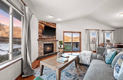 Park City Cabina | Cozy family friendly getaway 2 King Beds/Mountain View’s & Complimentary Coffee!