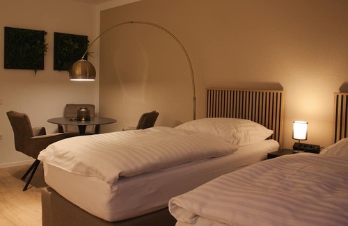 Korntal-Munchigan Apartamento | Modern & Comfortable Apartment Stuttgart - Netflix - 4K TV - Waipu