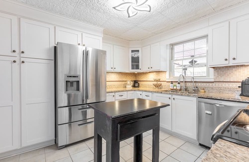Inglewood Casa | The East Side Oasis with Dreamy Pool & Patio
