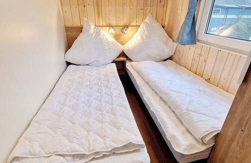 Muritz Casa | Holiday Home 'Adria Esox' with Private Terrace, Wi-Fi and Air Conditioning