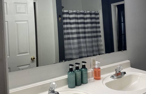 Winter Haven Casa | Relax with the whole family at this peaceful place.