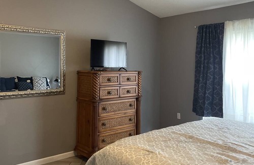 Winter Haven Casa | Relax with the whole family at this peaceful place.