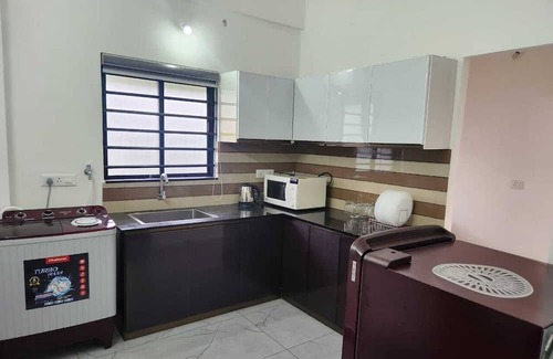 Muhamma Apartamento | Entire unit for 6+ by AJ | Vembanad Lake/Pathiramanl near | 9km to Marari beach