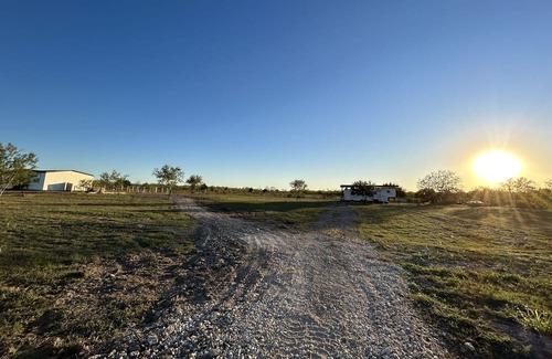 Lockhart Alquiler De RV | Campsite 20 min to Austin/Kyle/SanMarcos/COTA!