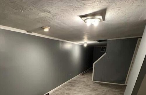 Warrensville Heights Casa | Beautiful Home