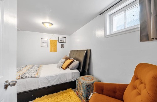 Price Apartamento | Hot Tub Haven+Pet+Laundry+ .4 to USU Eastern