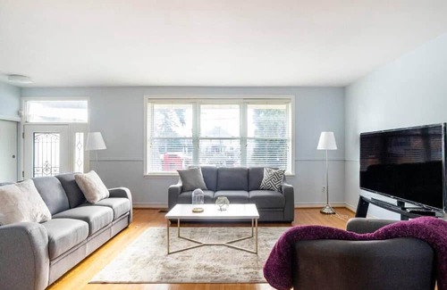Newtonbrook Casa | Entire house with 5BDR in Prestigious North York!