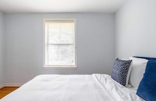 Newtonbrook Casa | Entire house with 5BDR in Prestigious North York!