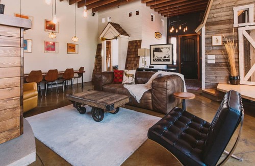 Saskatoon Downtown Casa | The Hayloft, a Prairie Warehouse Loft