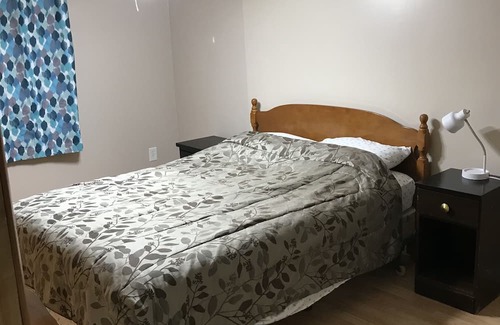 Dickinson Condominio | Cul-da-sac hide-a-way