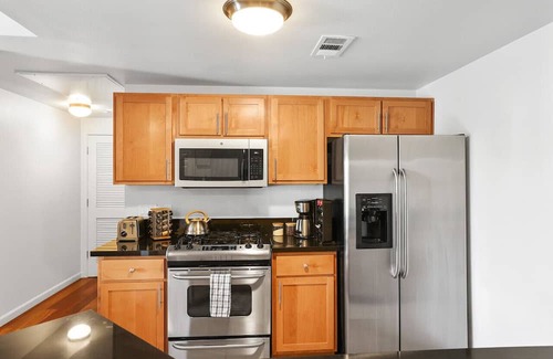 Old Southwest Condominio | 1B/1B Condo by Idlewild Park Reno Downtown-Pool, Jacuzzi & Parking