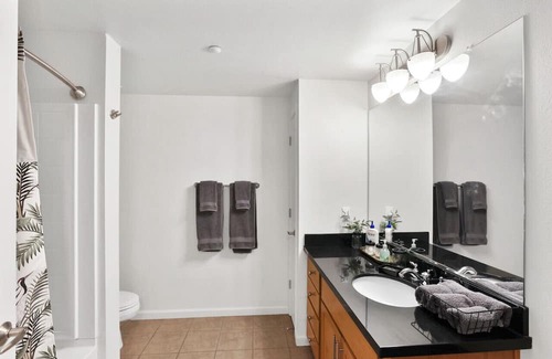 Old Southwest Condominio | 1B/1B Condo by Idlewild Park Reno Downtown-Pool, Jacuzzi & Parking