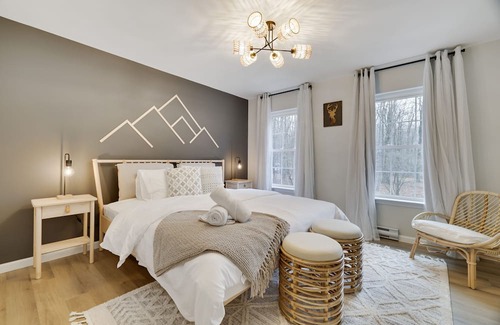 Locust Lake Village Casa | Luxurious Pocono Mountain Getaway