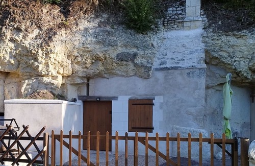 Le Grand-Pressigny Casa | Vrbo Property
