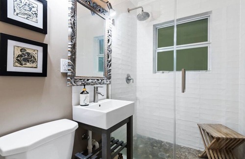 Tarpon River Casa | Fort Lauderdale home, minutes from Las Olas and beach, pet/family friendly