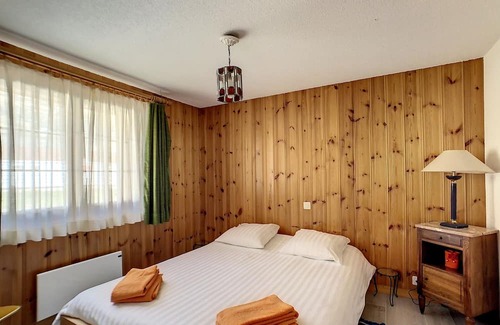 Verbier Apartamento | 2 Bedroom apartment *** - 2nd floor - close to the sport centre and a bus stop, Verbier shuttle and