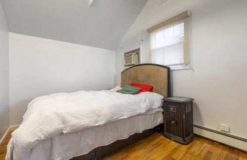 East Bronx Apartamento | 🅱🅾🅾🅺 🅽🅾🆆 1BR Private Beach + Patio