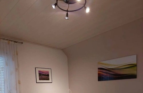 Beckhausen Apartamento | Apartment 'Ferienwohnung Elke' with Shared Garden and Wi-Fi