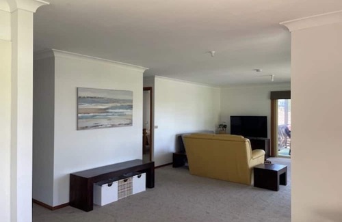 Malua Bay Casa | Stroll to the Beach