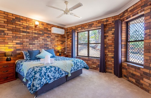 Yeppoon Casa | Views On Golding - WOW, what a view it is!