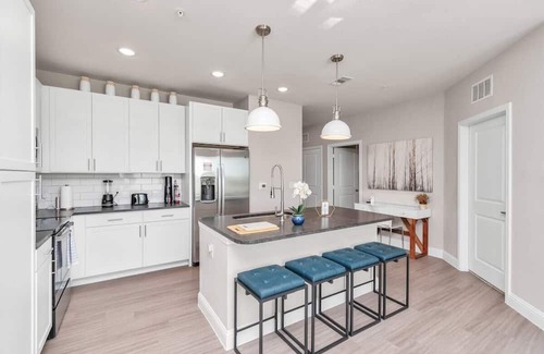 Clear Lake Shores Apartamento | The Coastal Breeze near Kemah Boardwalk and NASA