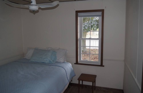 Beulah Cabaña | New! The Benzie Bungalow - Very Cute and Great Location!
