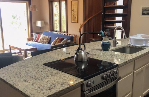 Wareham Casa | Secluded Bayview Retreat: Your Private Haven in Conservation Forest