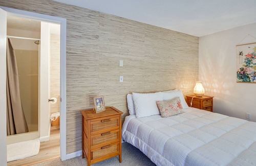 Conway Condominio | Cozy Conway Retreat Near Skiing + Hiking Trails!