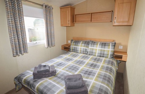 Llandrillo Cabaña | BERWYN VIEW HOLIDAY HOME, family friendly, with a garden in Bala