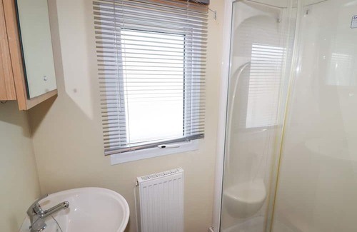 Llandrillo Cabaña | BERWYN VIEW HOLIDAY HOME, family friendly, with a garden in Bala