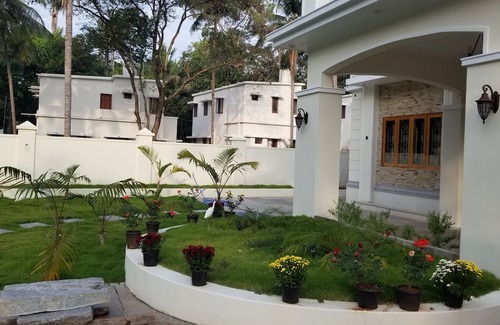 Thalassery Casa | 4 Bedroom colonial house near Kannur airport. 15 minutes drive from the airport.