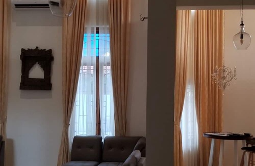 Thalassery Casa | 4 Bedroom colonial house near Kannur airport. 15 minutes drive from the airport.