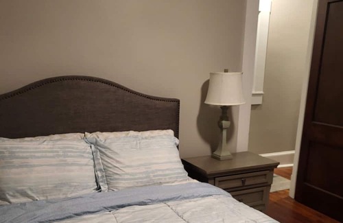 Richmond Apartamento | Recently remodeled Apartment central location
