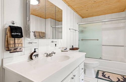 Maggie Valley Cabina | Cozy Creekside Retreat!