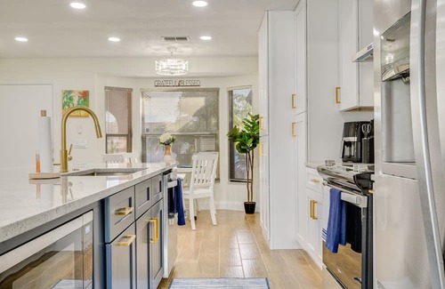 Embassy Hills Casa | Port Richey Home w/ Pool, Near Beach Park!